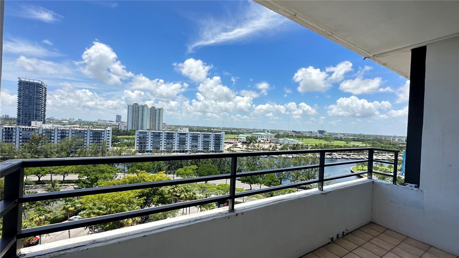 500 Three Islands Blvd #816, Hallandale Beach, Florida image 28