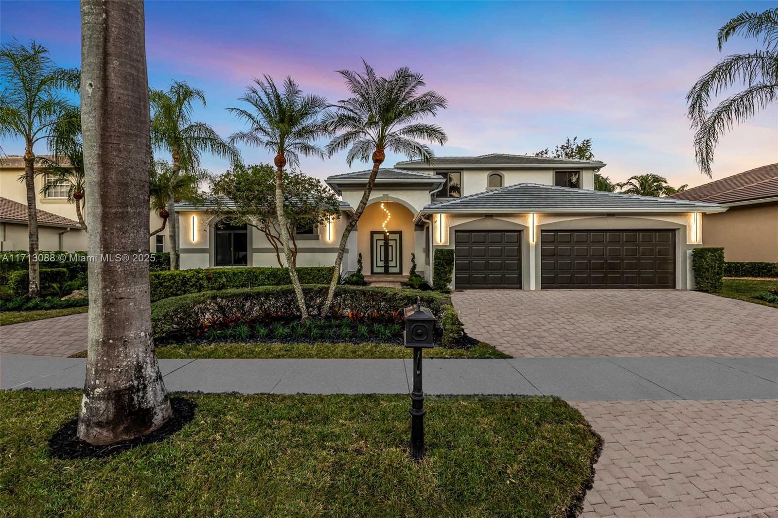 2530 Montclaire Cir, Weston, Florida image 1