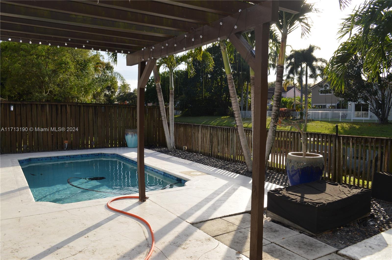 9972 NW 5th Ct, Plantation, Florida image 4