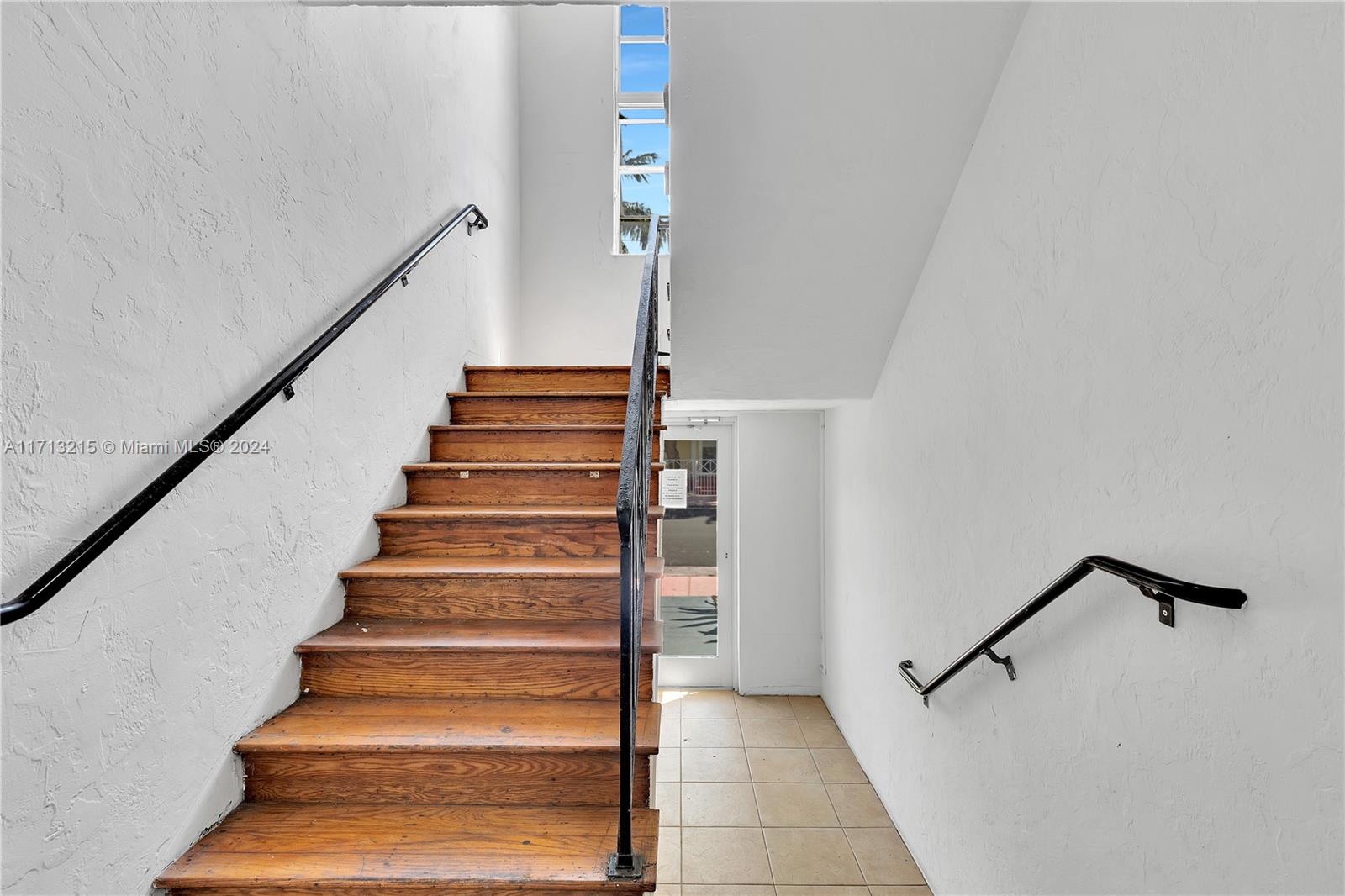 7510 Byron Ave, Miami Beach, Florida image 12