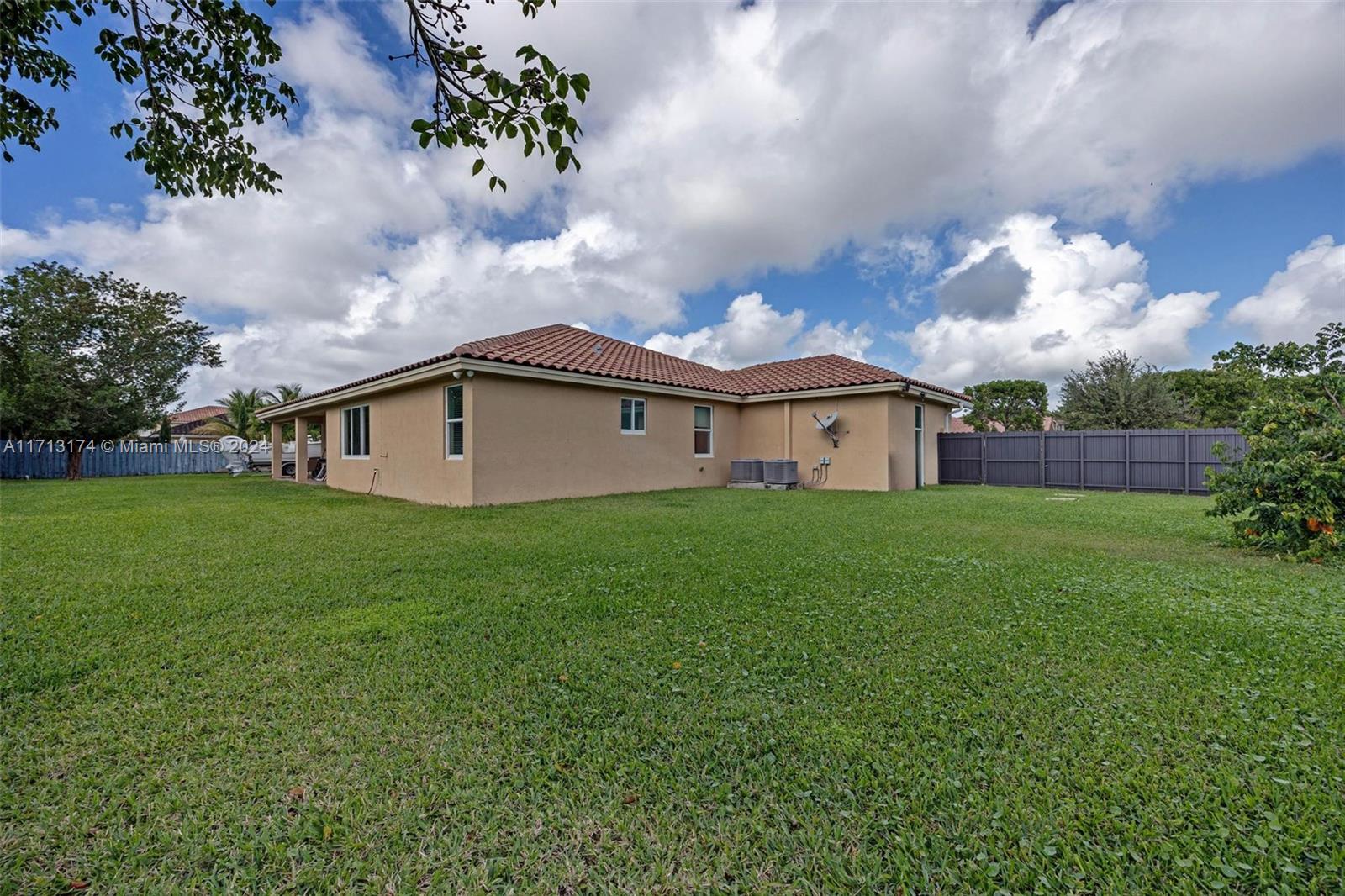 1528 NW 21st St, Homestead, Florida image 45