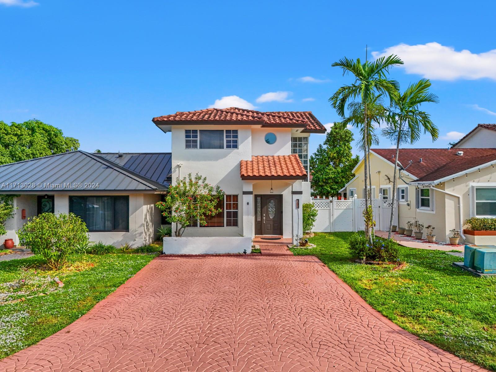 20155 E Oakmont Cir, Hialeah, Florida image 1