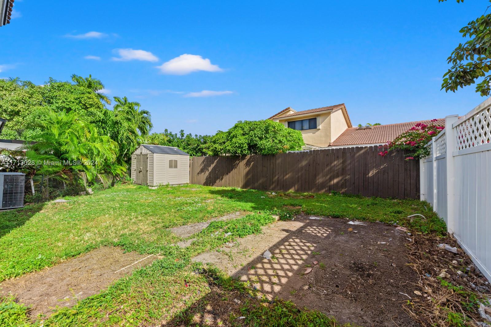 20155 E Oakmont Cir, Hialeah, Florida image 31