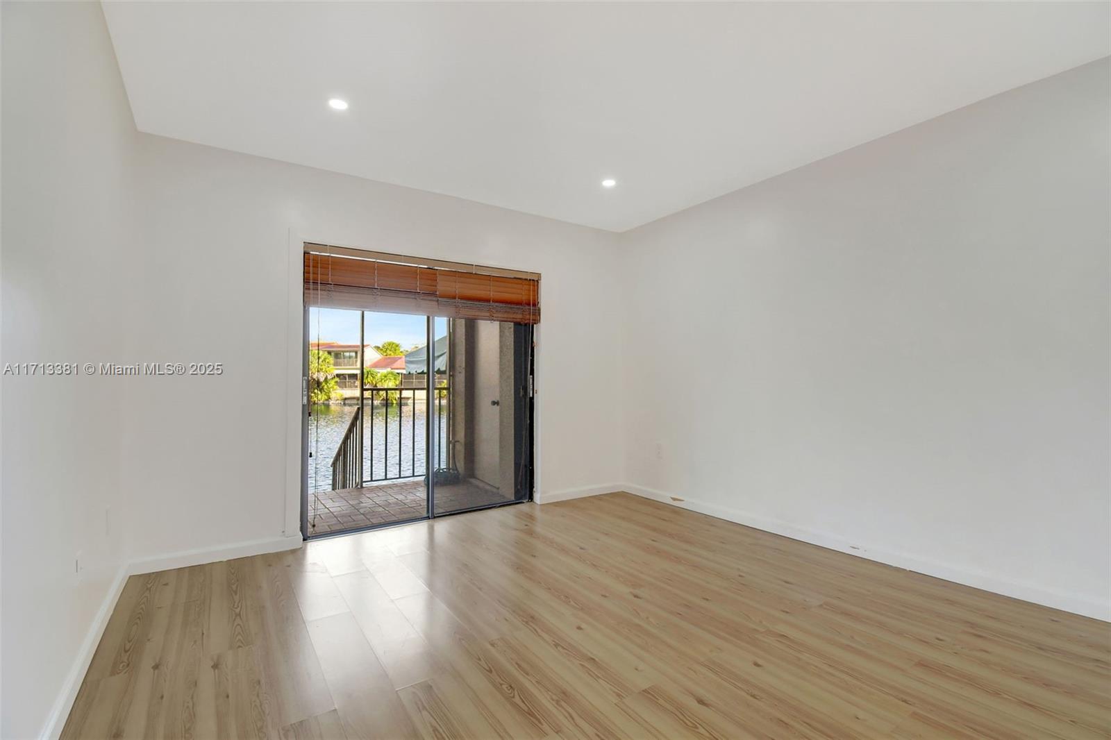 Residential, Miami Lakes, Florida image 24