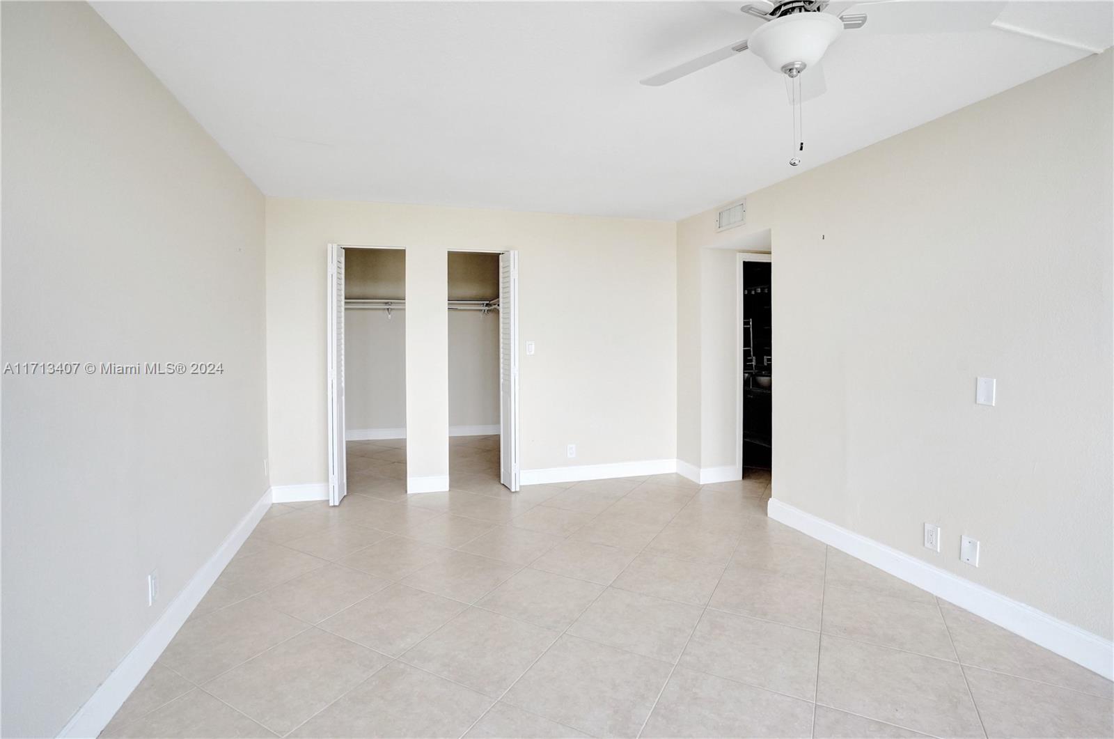 1000 Parkview Dr #831, Hallandale Beach, Florida image 26