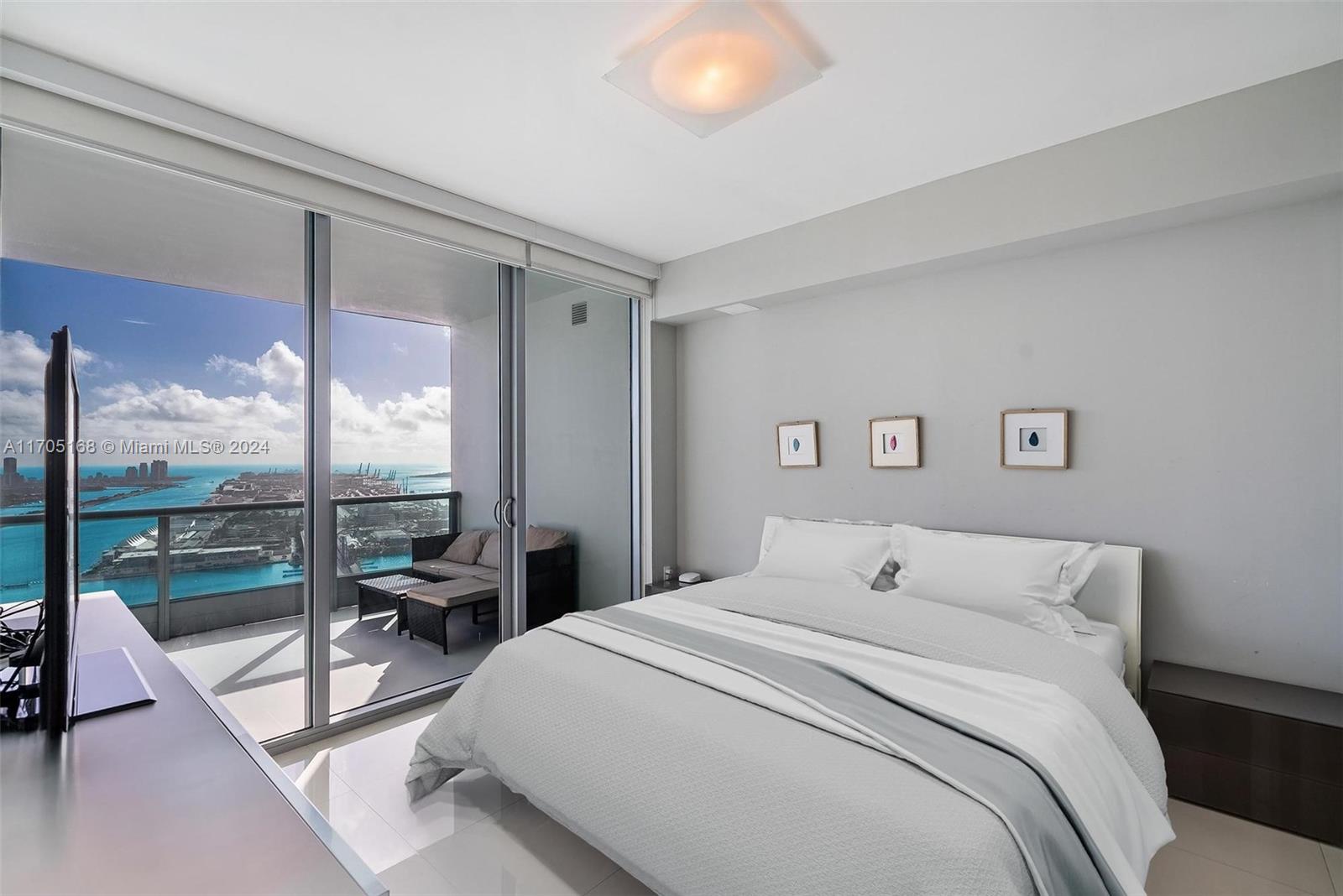 900 Biscayne Blvd #4905, Miami FL 33132