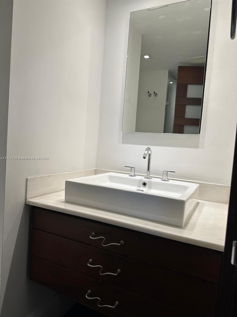 1541 Brickell Ave #B2804, Miami FL 33129