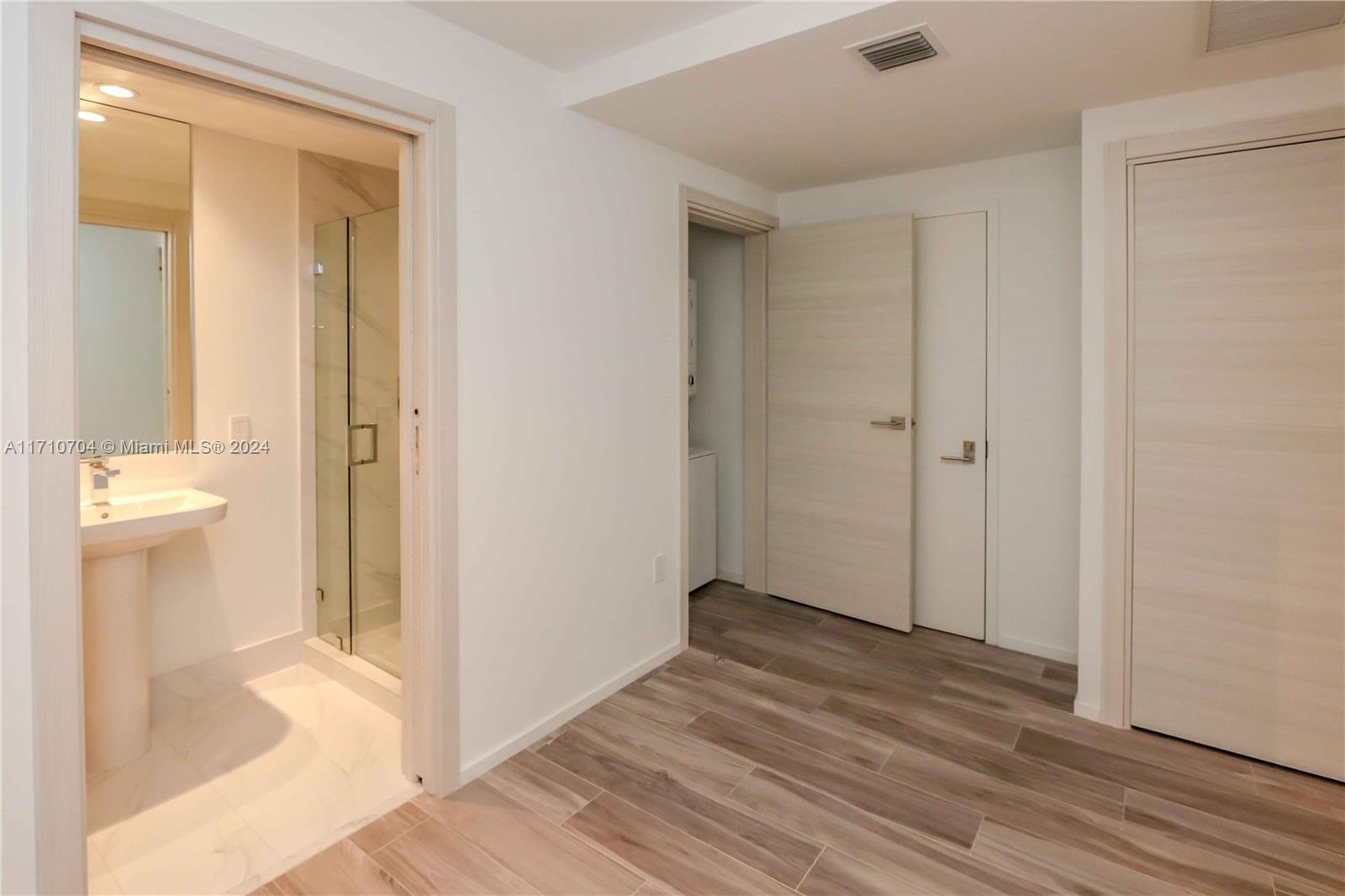 801 S Miami Ave #3306, Miami FL 33130