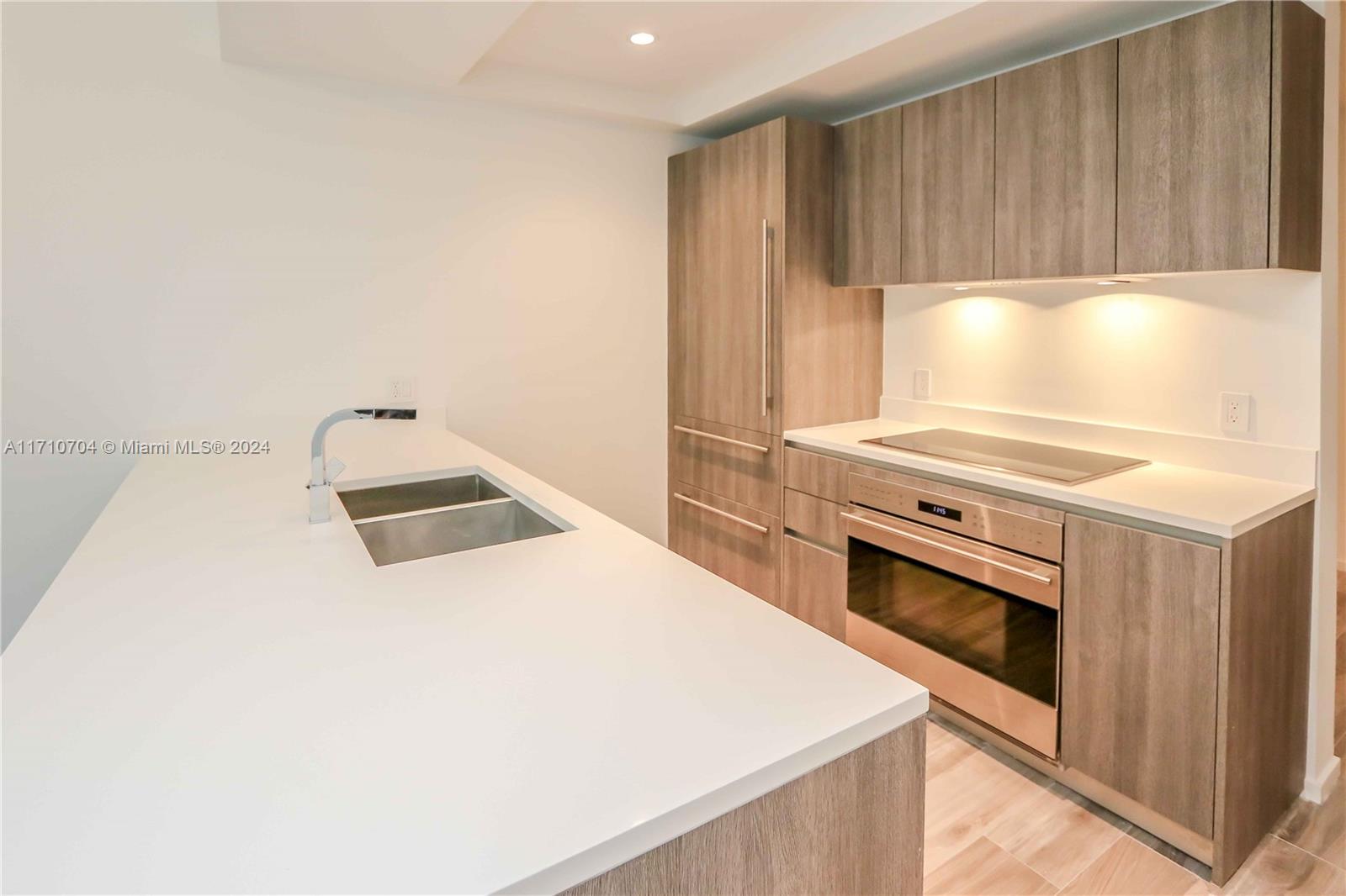 801 S Miami Ave #3306, Miami FL 33130