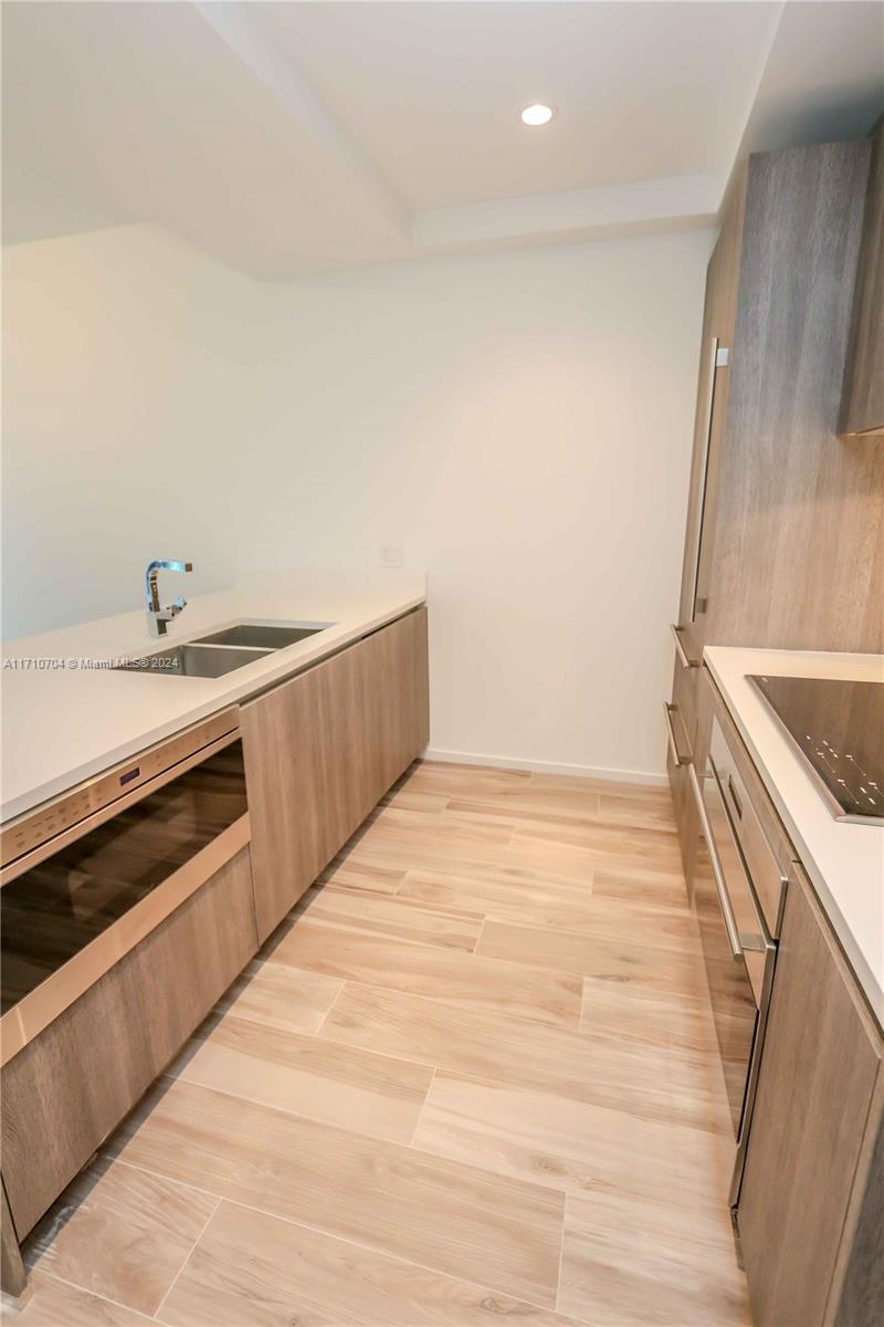 801 S Miami Ave #3306, Miami FL 33130