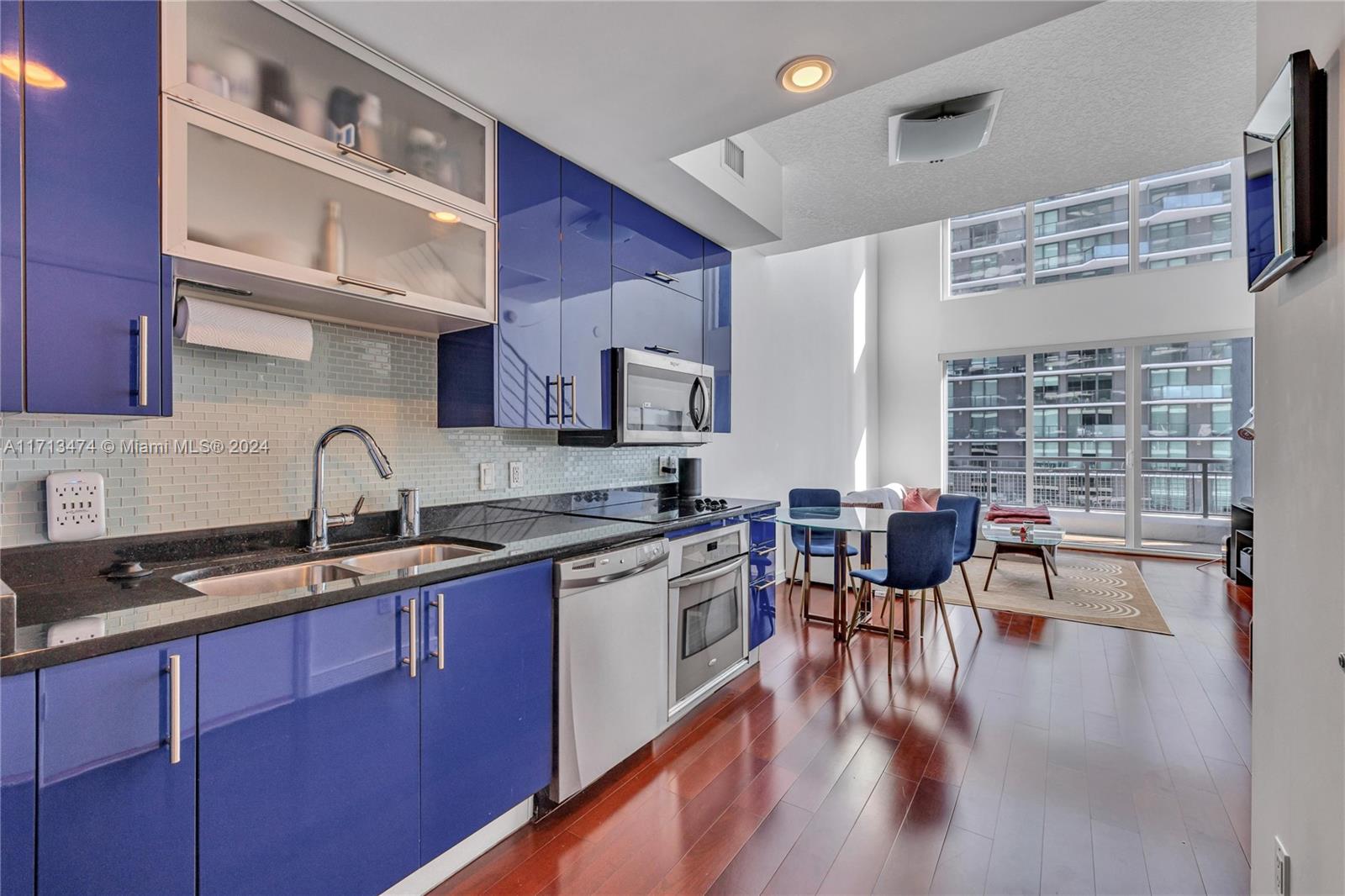 60 SW 13th St #3812, Miami FL 33130