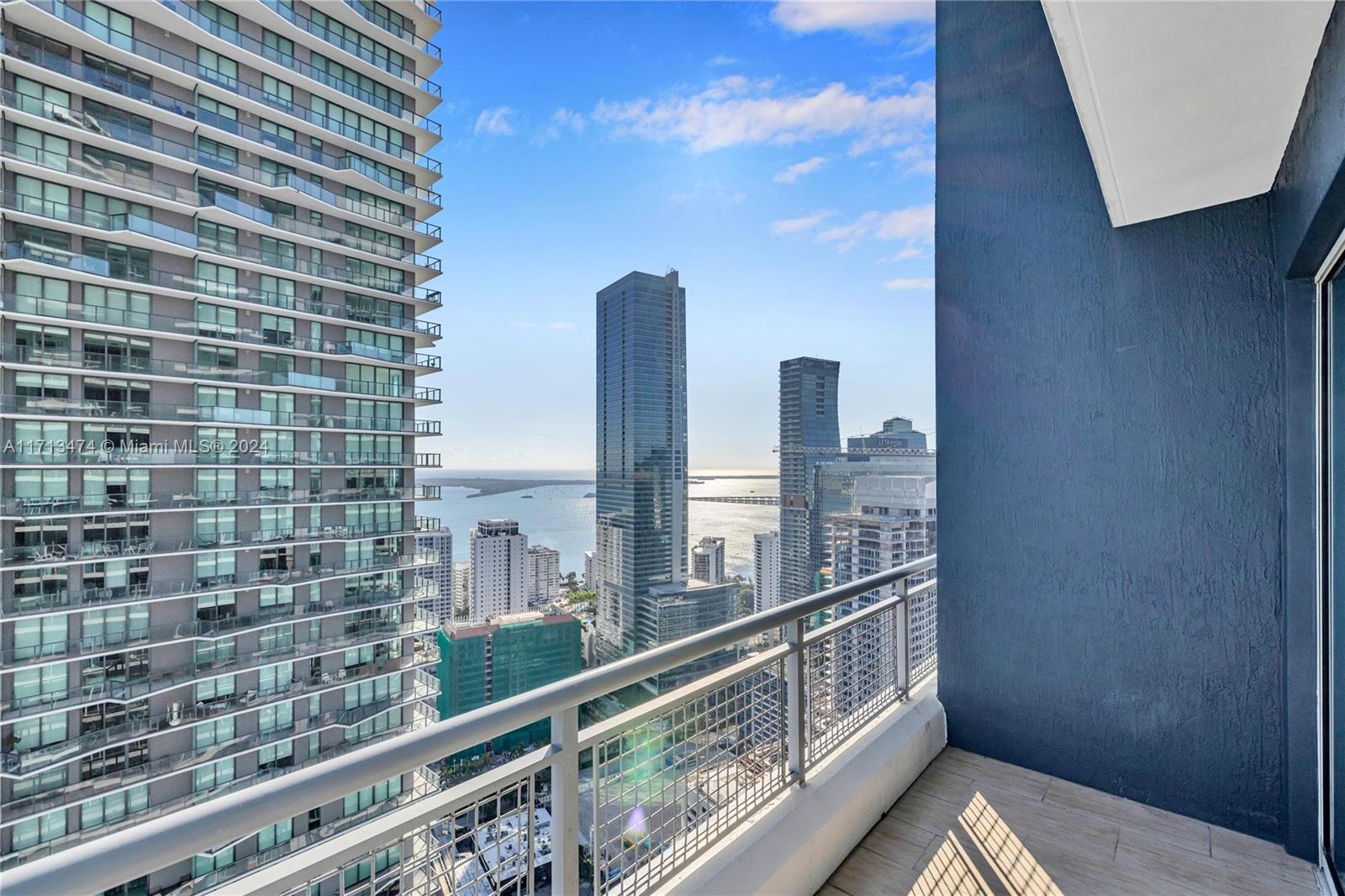60 SW 13th St #3812, Miami FL 33130