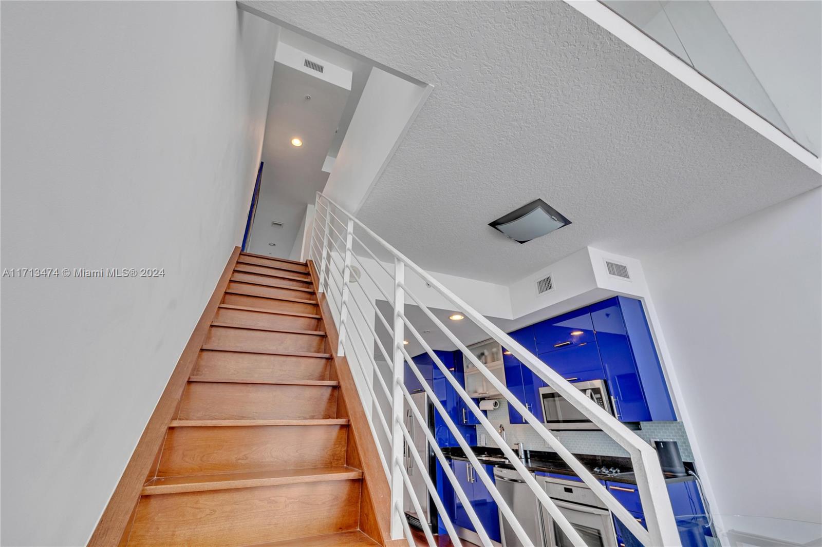 60 SW 13th St #3812, Miami FL 33130
