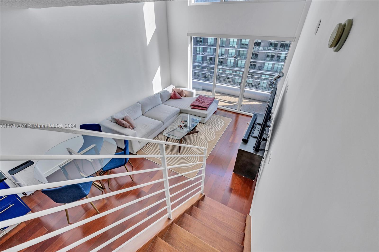 60 SW 13th St #3812, Miami FL 33130