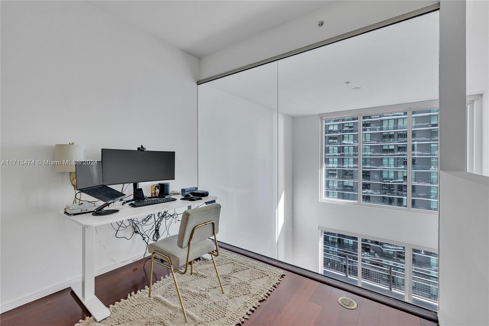 60 SW 13th St #3812, Miami FL 33130