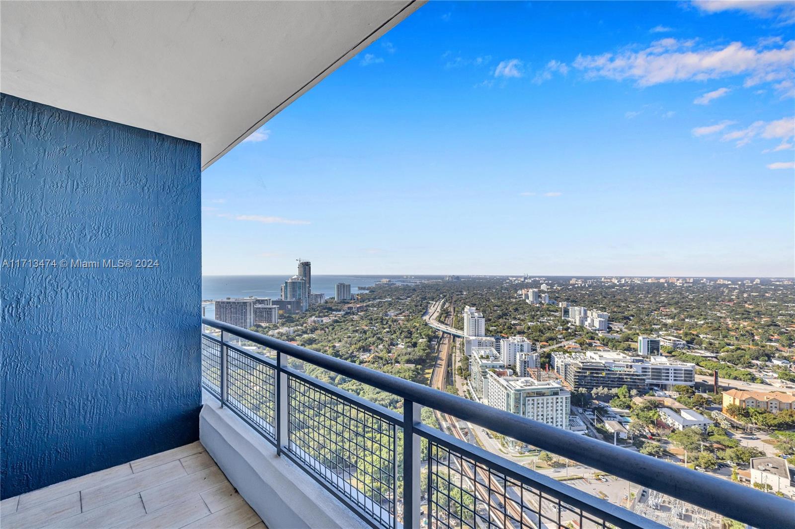 60 SW 13th St #3812, Miami FL 33130