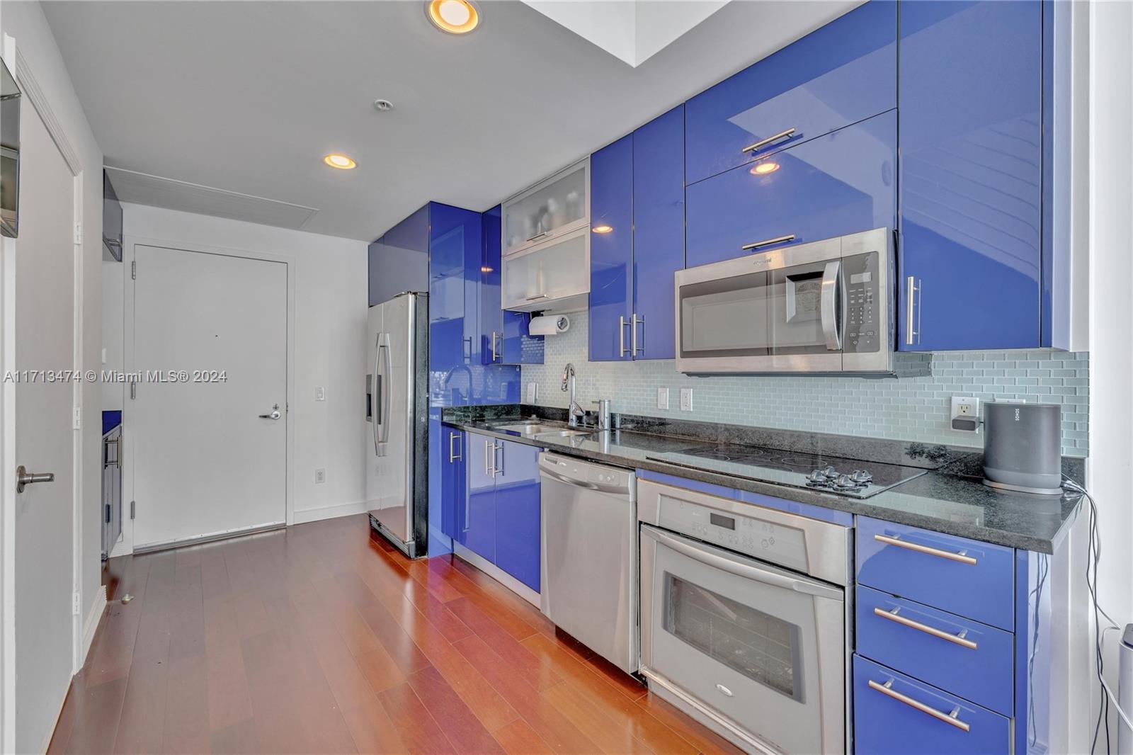60 SW 13th St #3812, Miami FL 33130