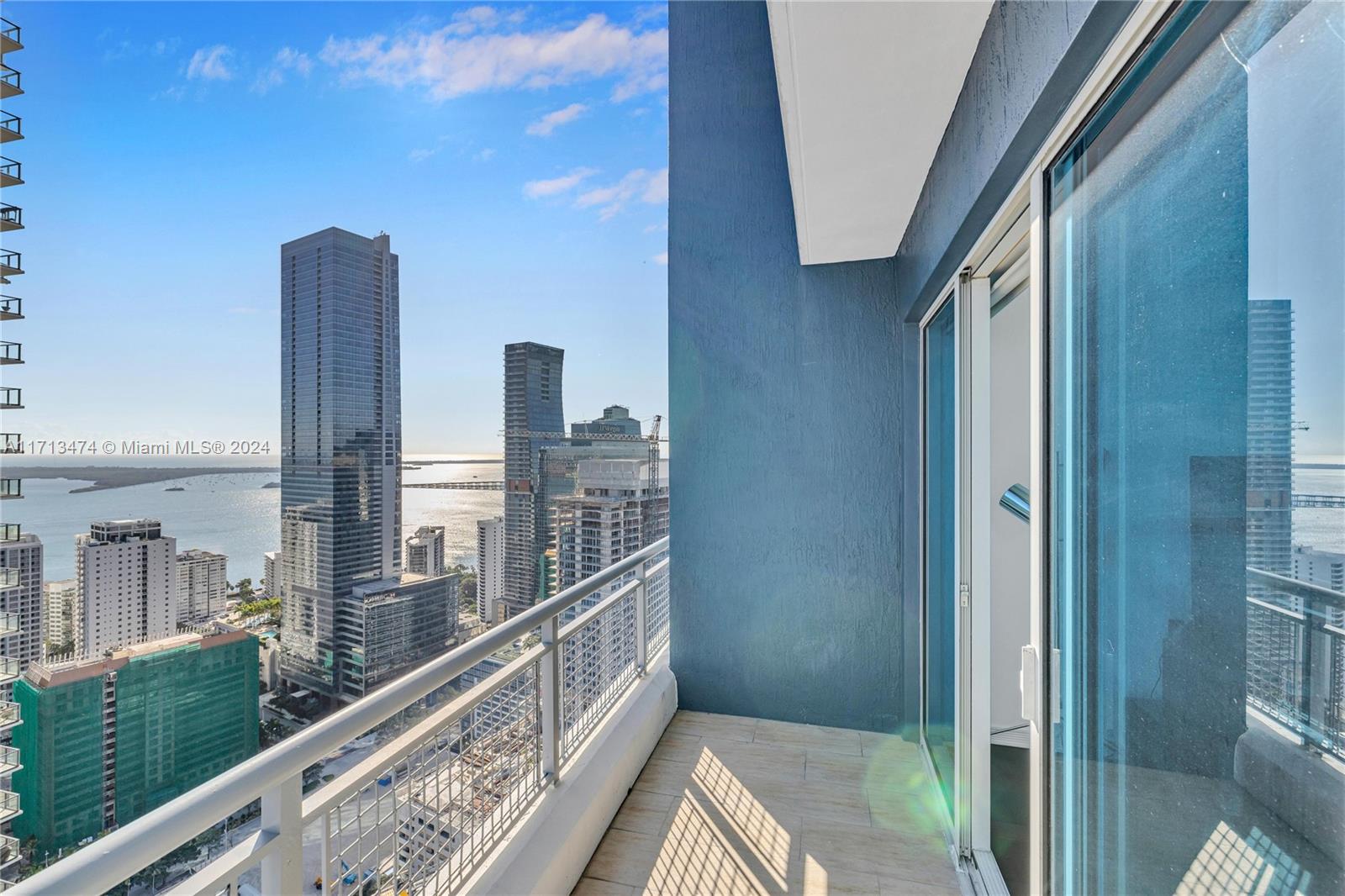 60 SW 13th St #3812, Miami FL 33130