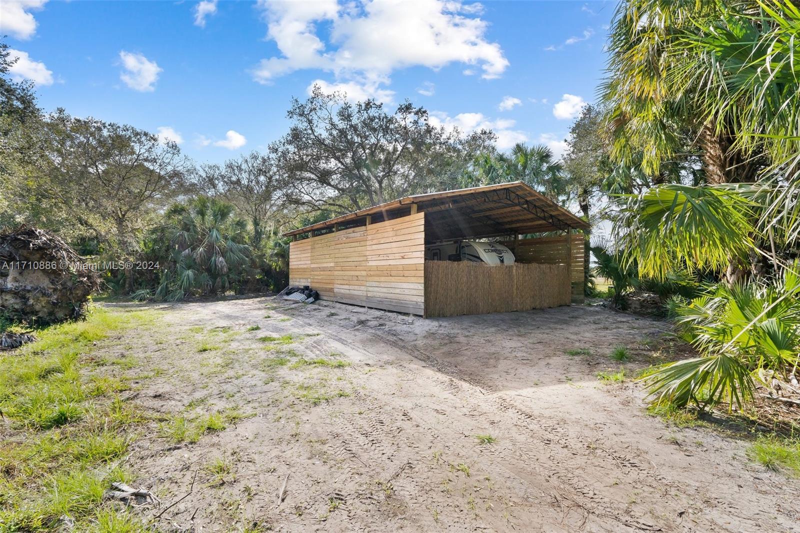 13567 SE 56th Circle, Okeechobee, Florida image 4