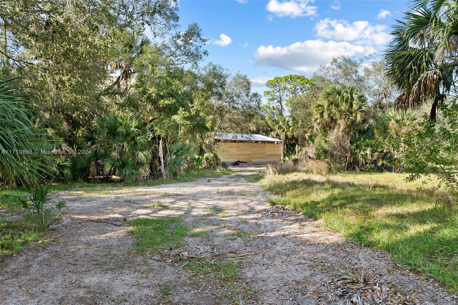 13567 SE 56th Circle, Okeechobee, Florida image 6