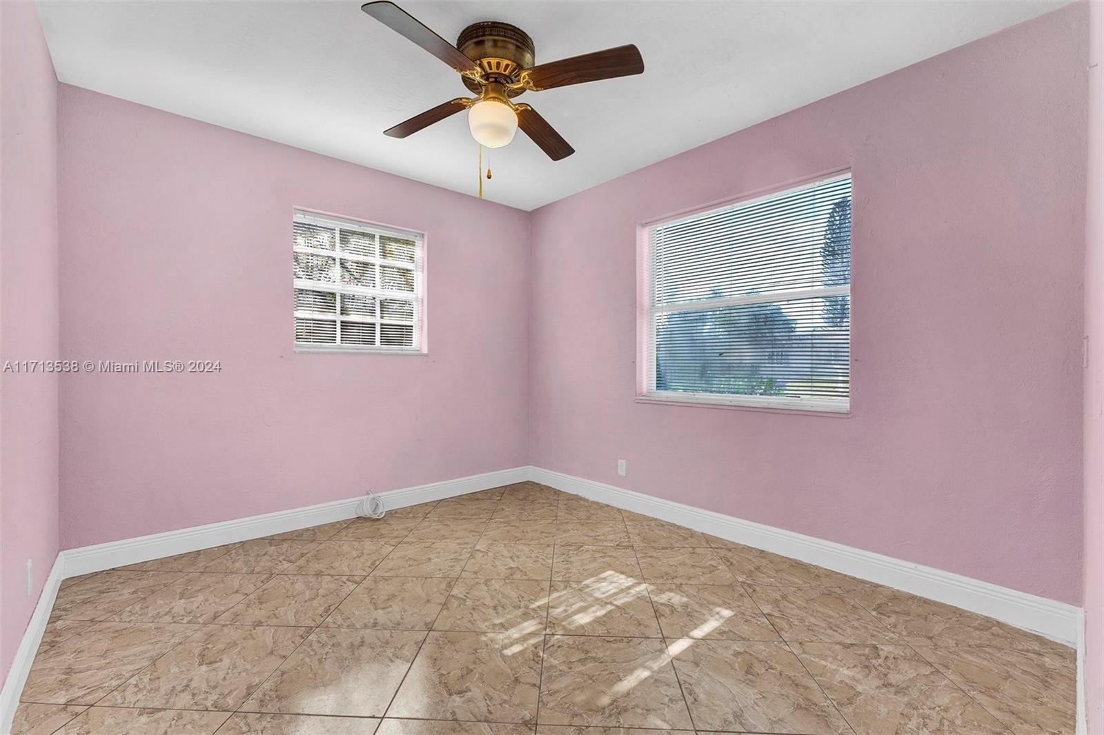 4529 SW 24th St, Fort Lauderdale, Florida image 23