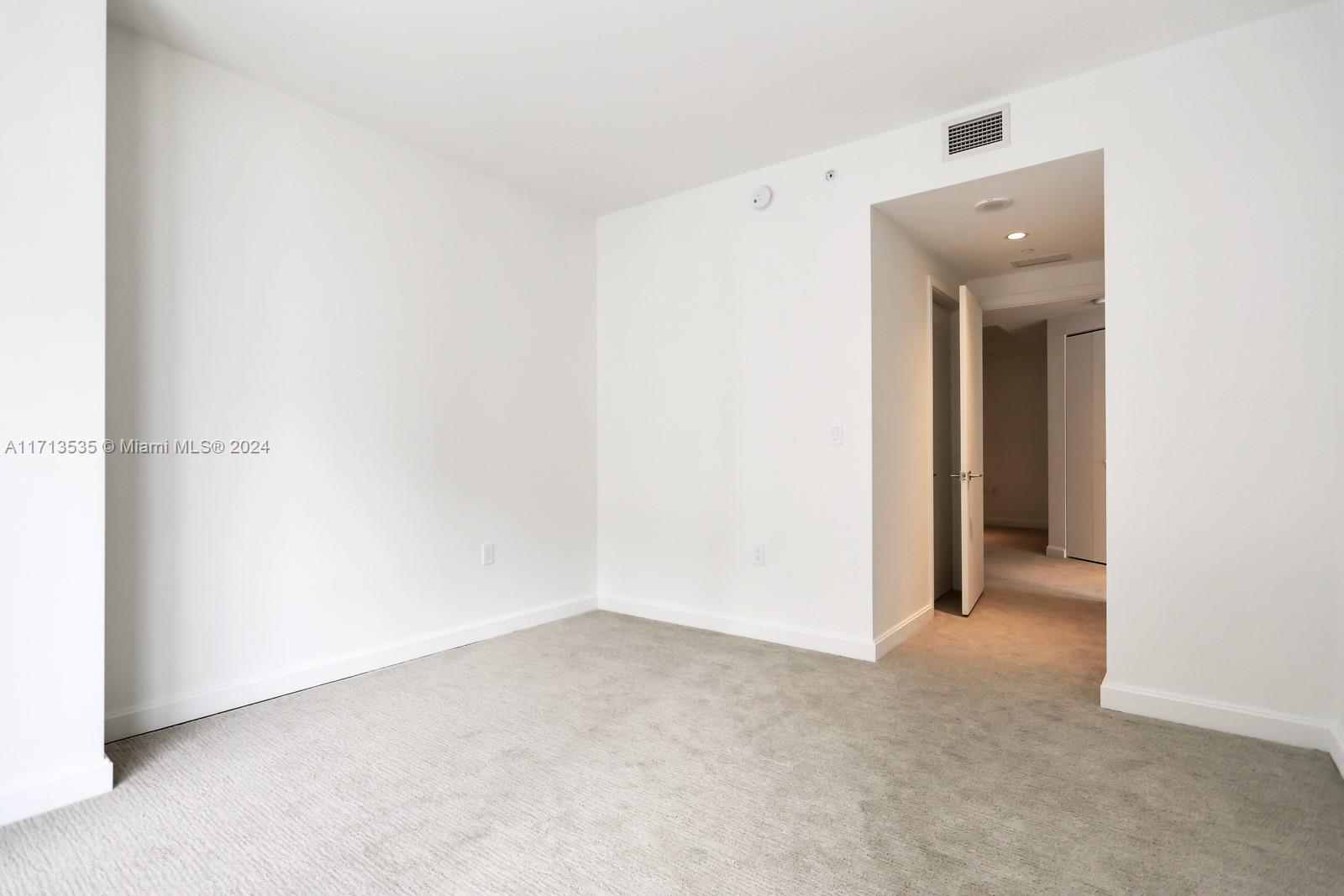 45 SW 9th St #2406, Miami FL 33130
