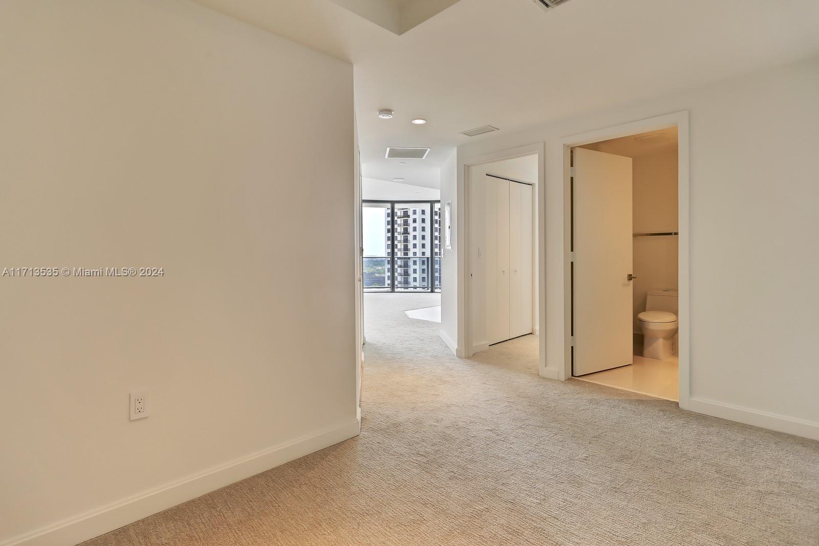 45 SW 9th St #2406, Miami FL 33130