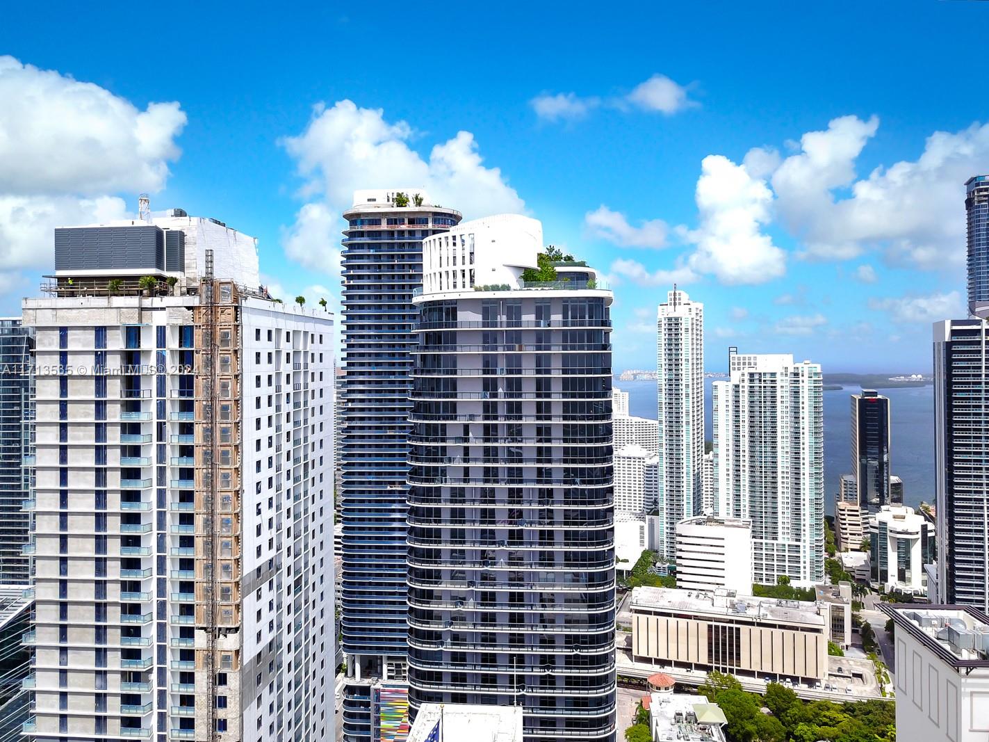 45 SW 9th St #2406, Miami FL 33130