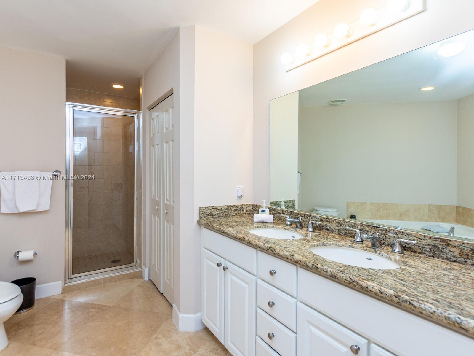 3001 NE 185th St #517, Aventura, Florida image 30