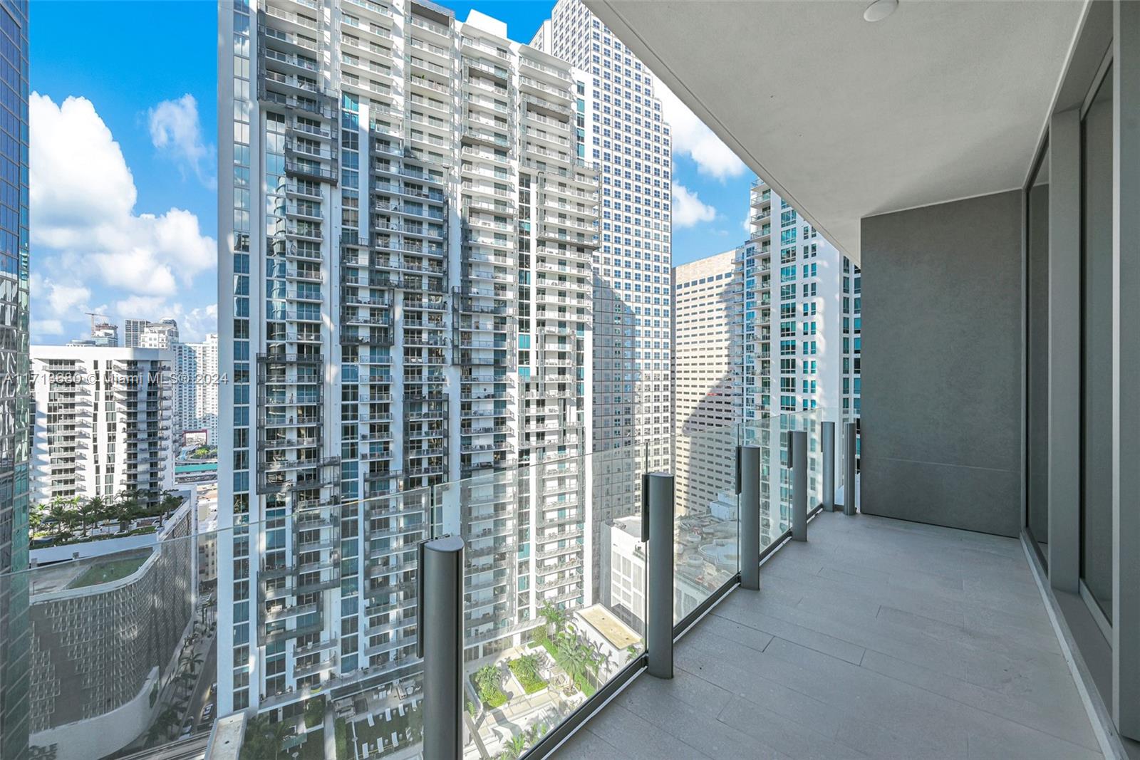 300 Biscayne Blvd Way #2608, Miami, Florida image 24