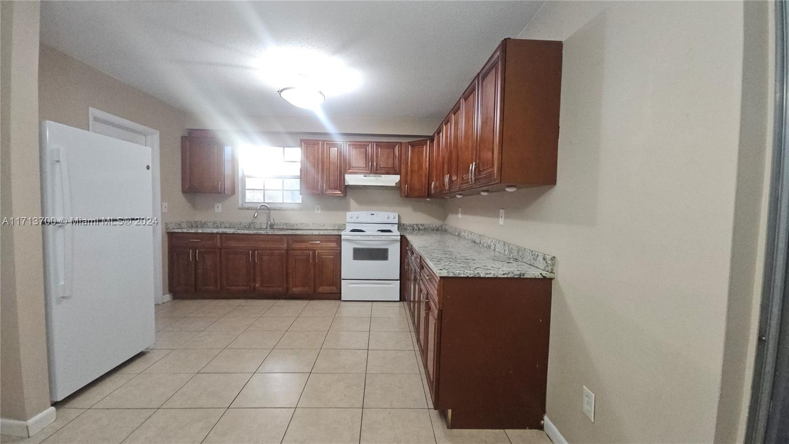 4221 NW 21st St, Lauderhill, Florida image 24