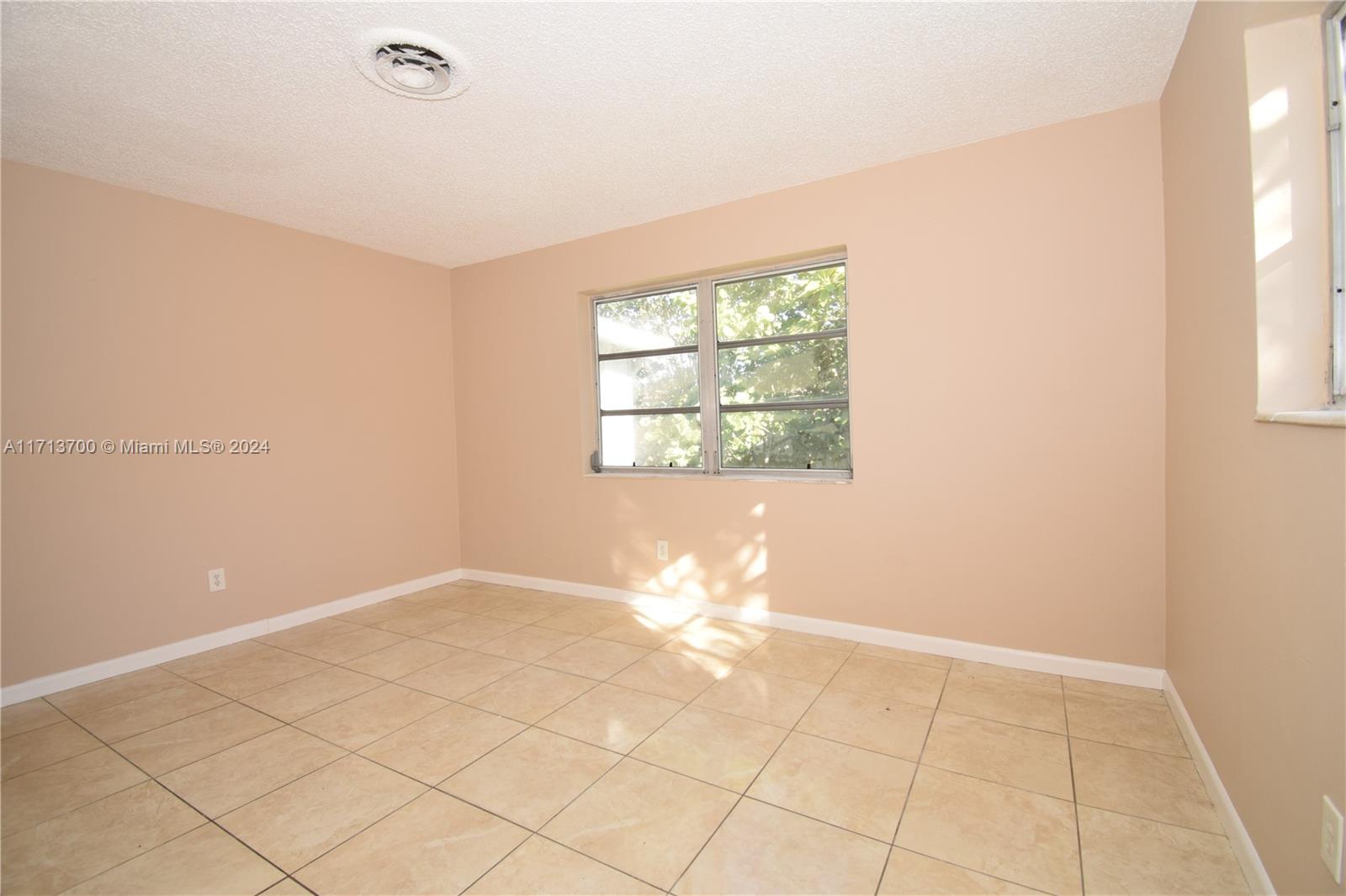 4221 NW 21st St, Lauderhill, Florida image 41