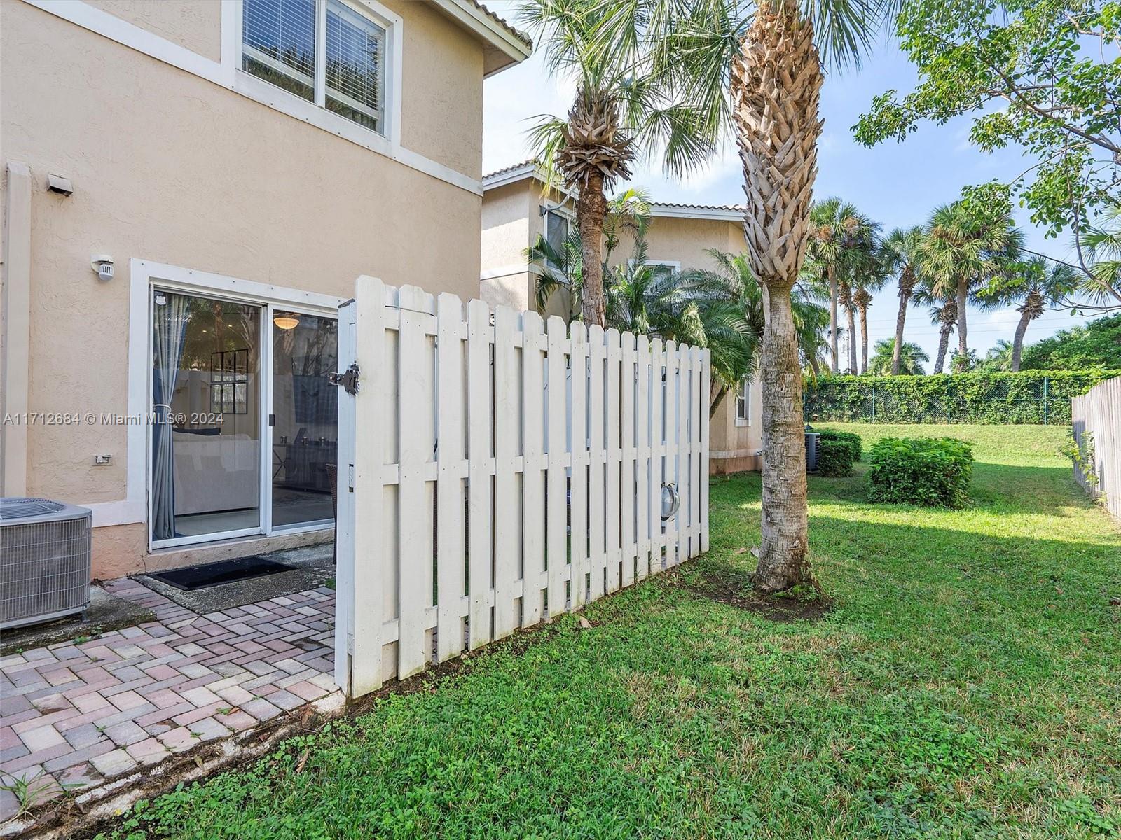 2236 NW 171st Ter, Pembroke Pines, Florida image 25