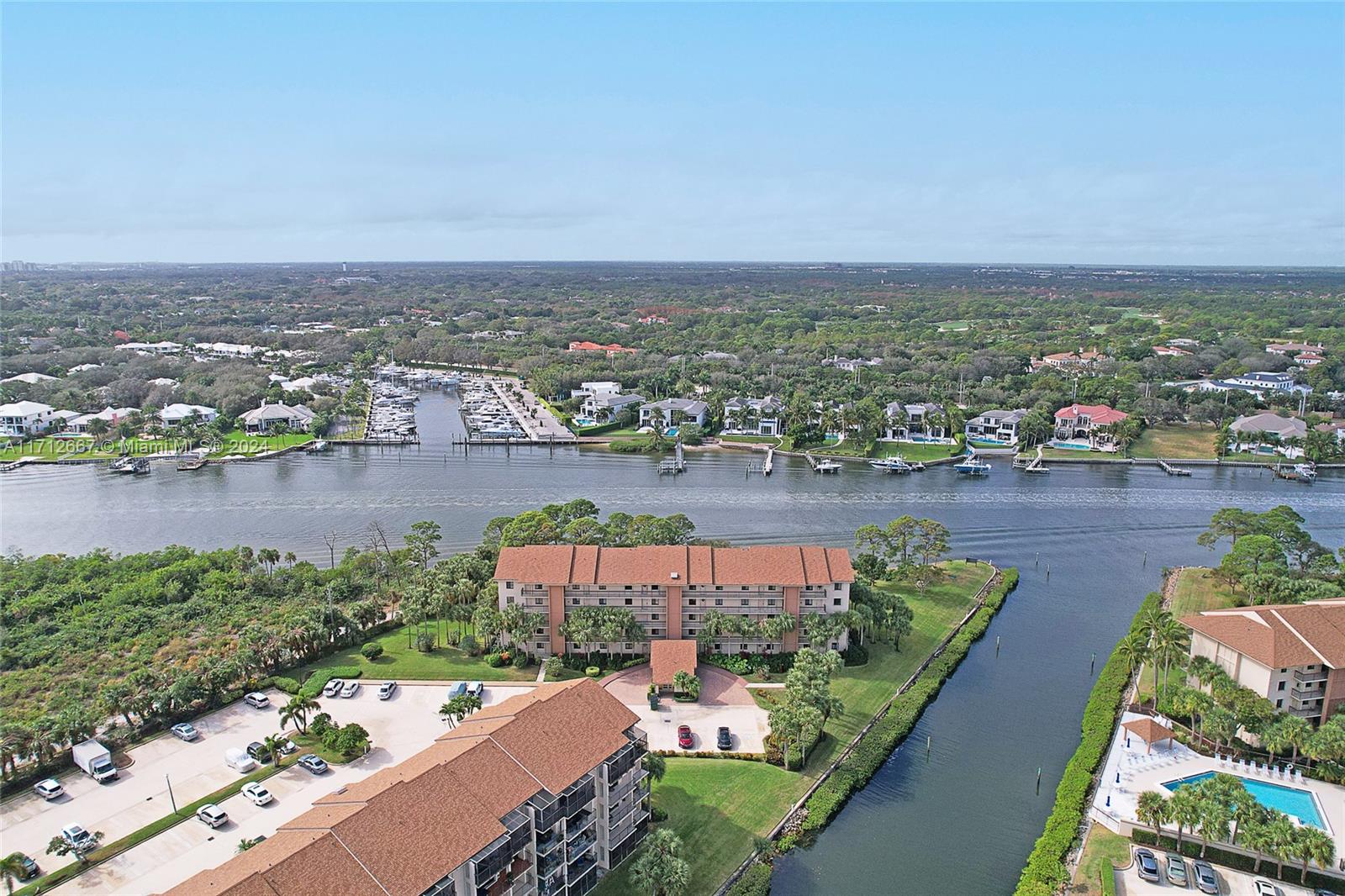 1001 Seafarer Cir #104, Jupiter, Florida image 35