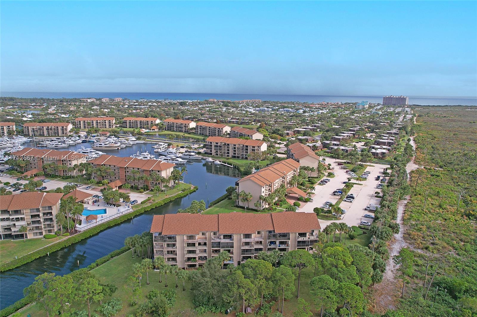 1001 Seafarer Cir #104, Jupiter, Florida image 37