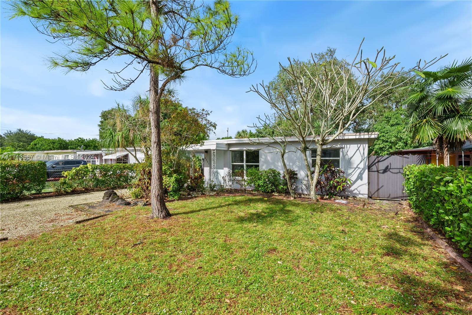 6321 Cleveland St, Hollywood, Florida image 1