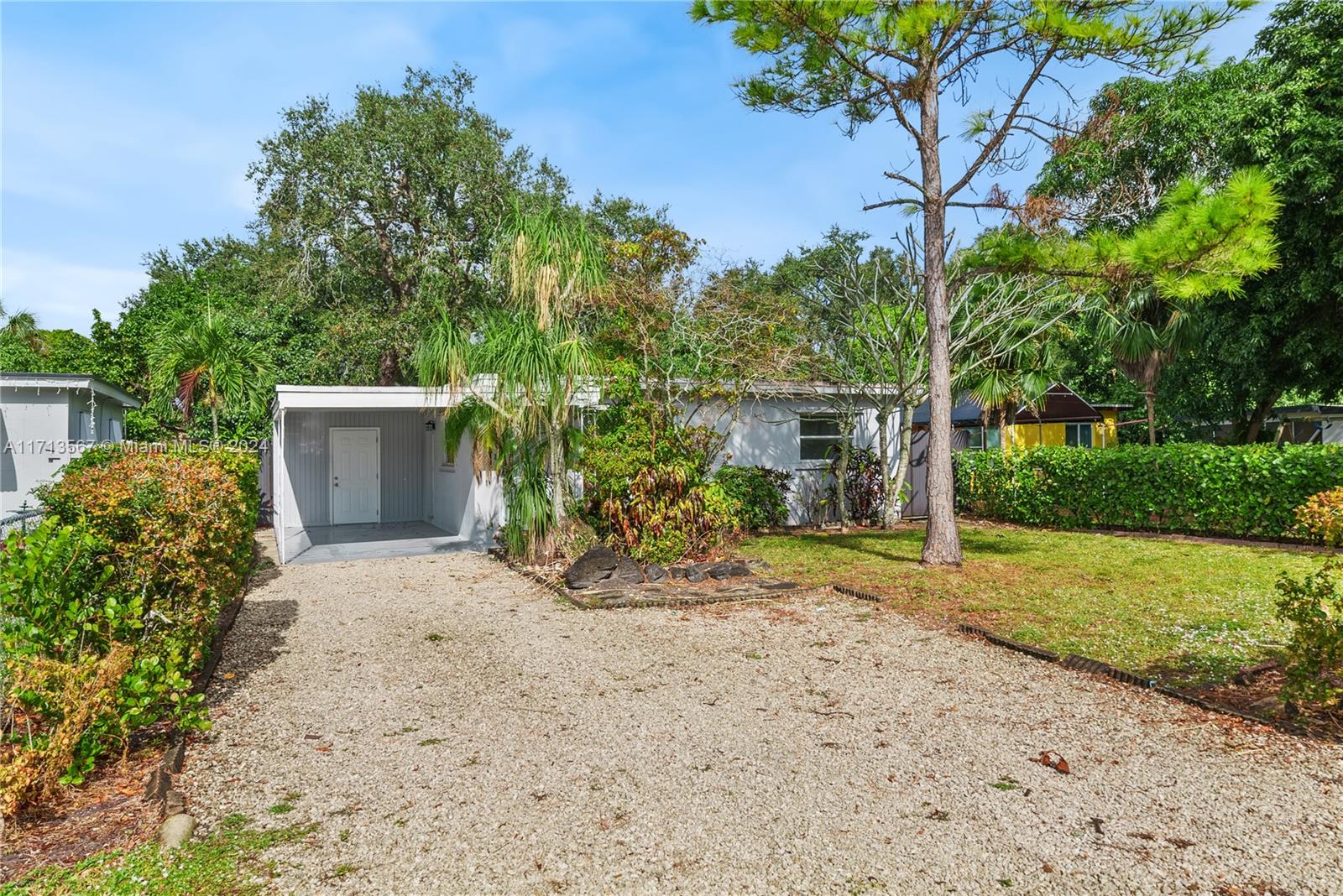 6321 Cleveland St, Hollywood, Florida image 3