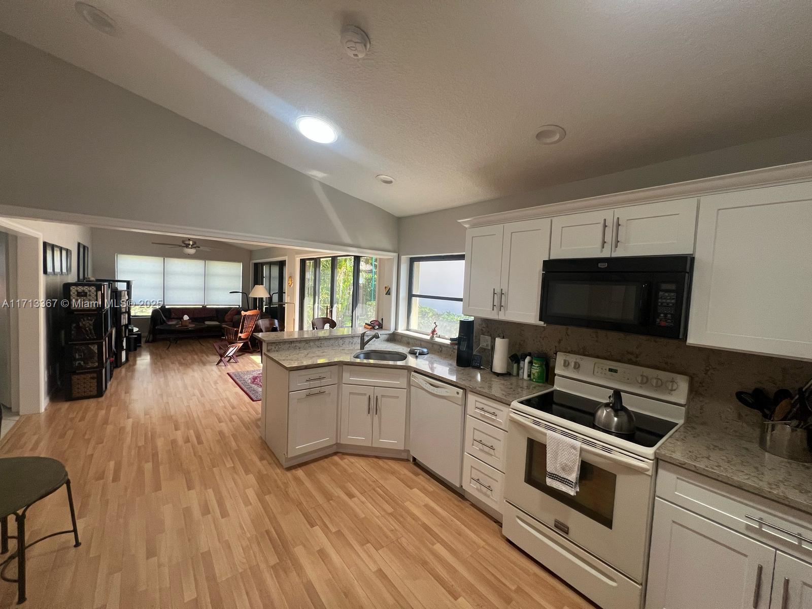 2385 NW 14th St, Delray Beach, Florida image 22