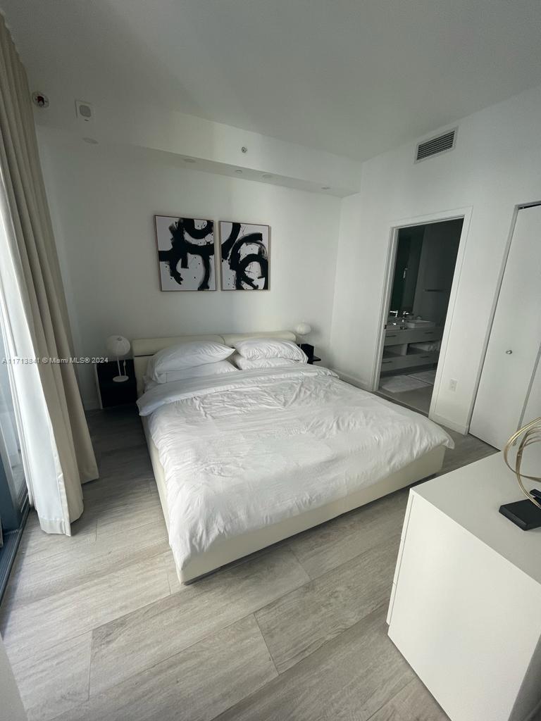 55 SW 9 ST #4208, Miami FL 33130