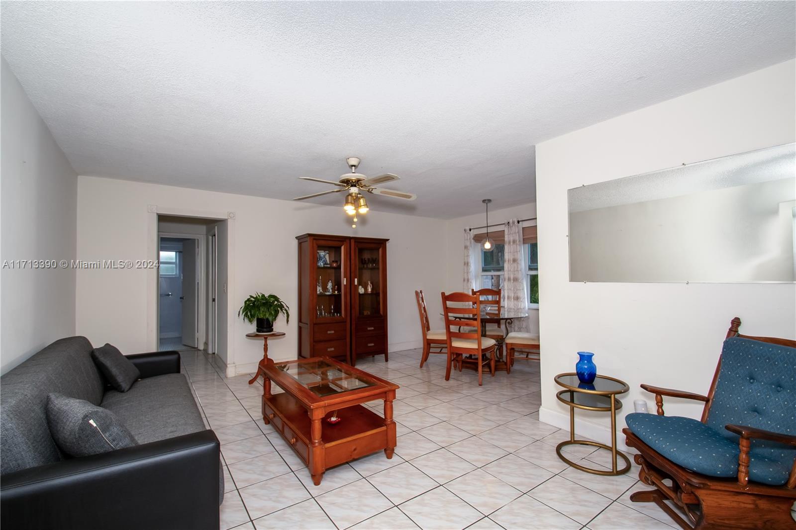 160 NE 8th Ave #19A, Hallandale Beach, Florida image 11