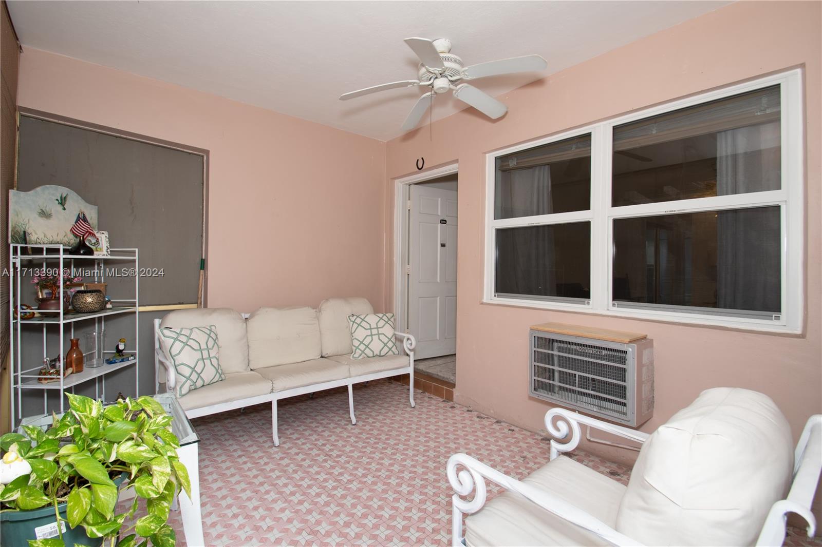 160 NE 8th Ave #19A, Hallandale Beach, Florida image 18