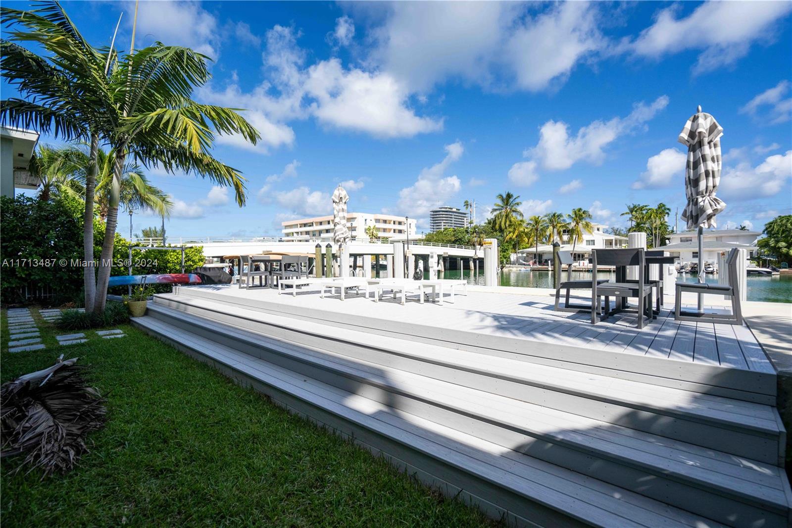 8425 Crespi Blvd, Miami Beach, Florida image 10