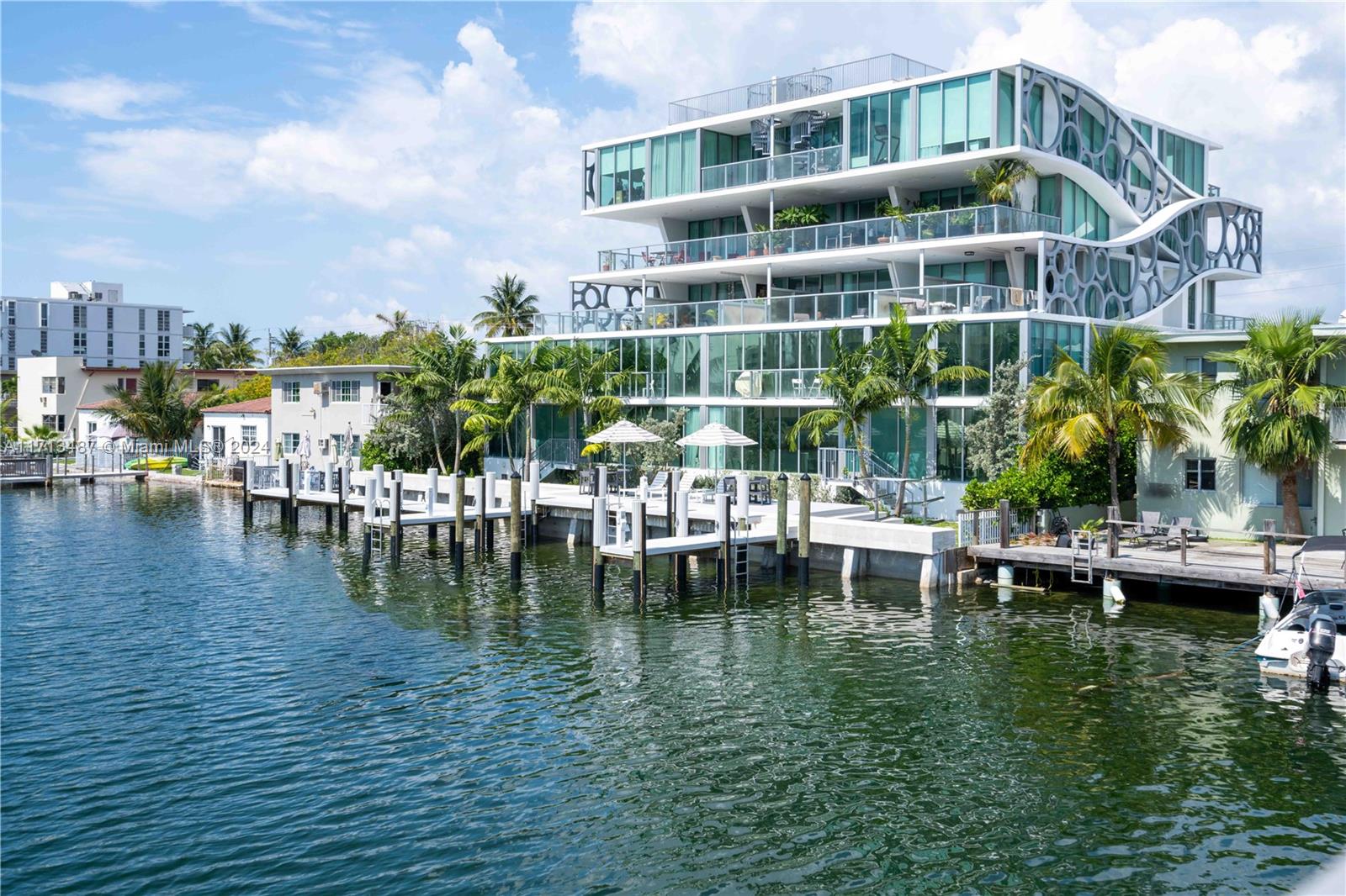 8425 Crespi Blvd, Miami Beach, Florida image 3