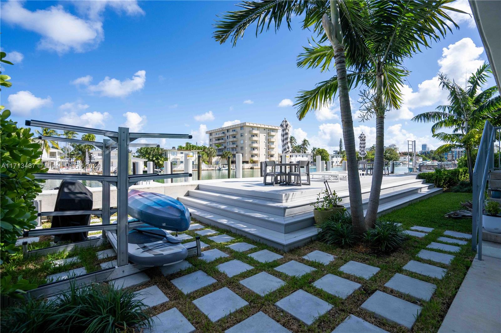 8425 Crespi Blvd, Miami Beach, Florida image 9