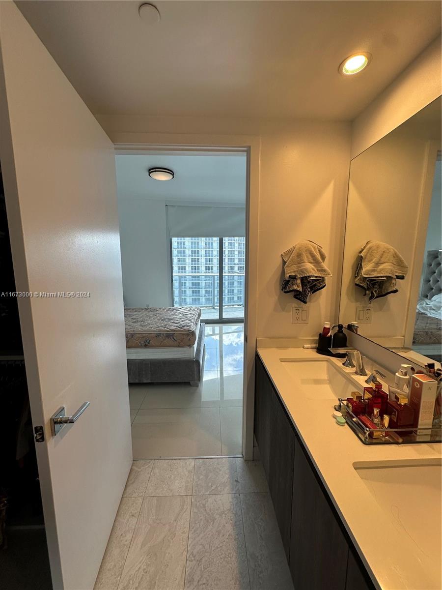 488 NE 18th St #4902, Miami, Florida image 10
