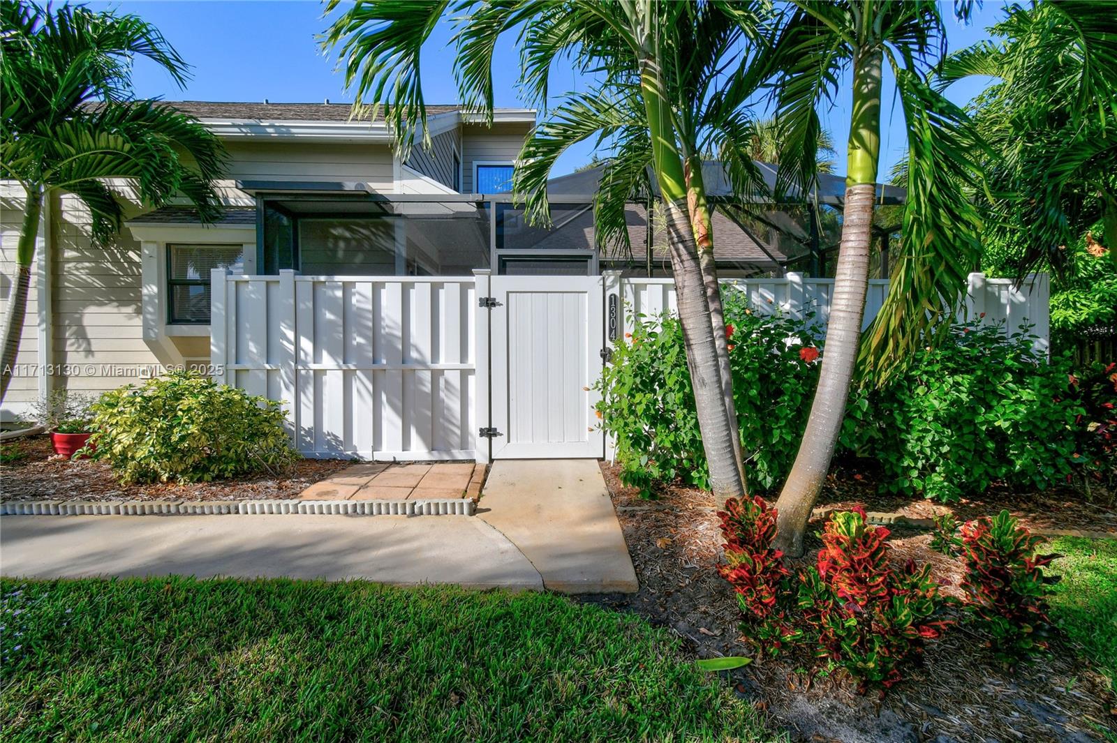 1304 Summerwinds Ln #1304, Jupiter, Florida image 2