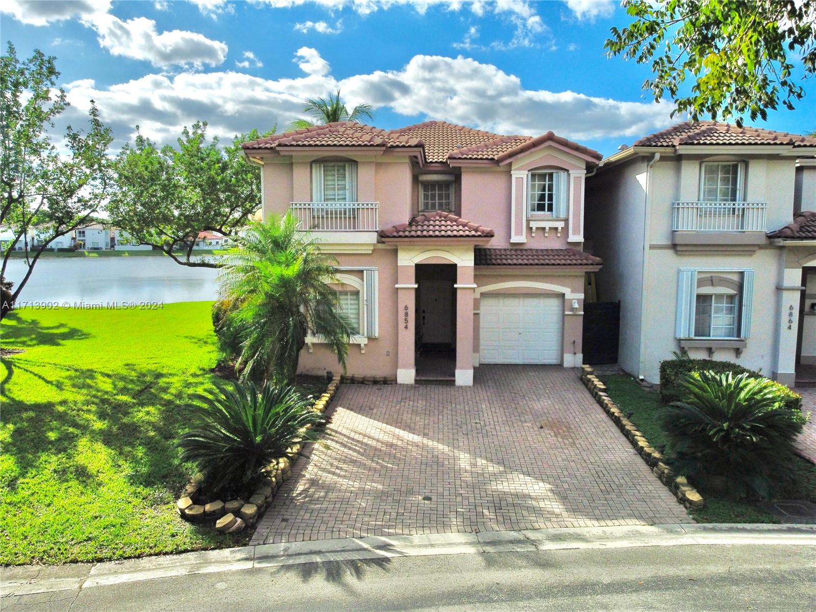 6854 NW 107th Pl, Doral, Florida image 8