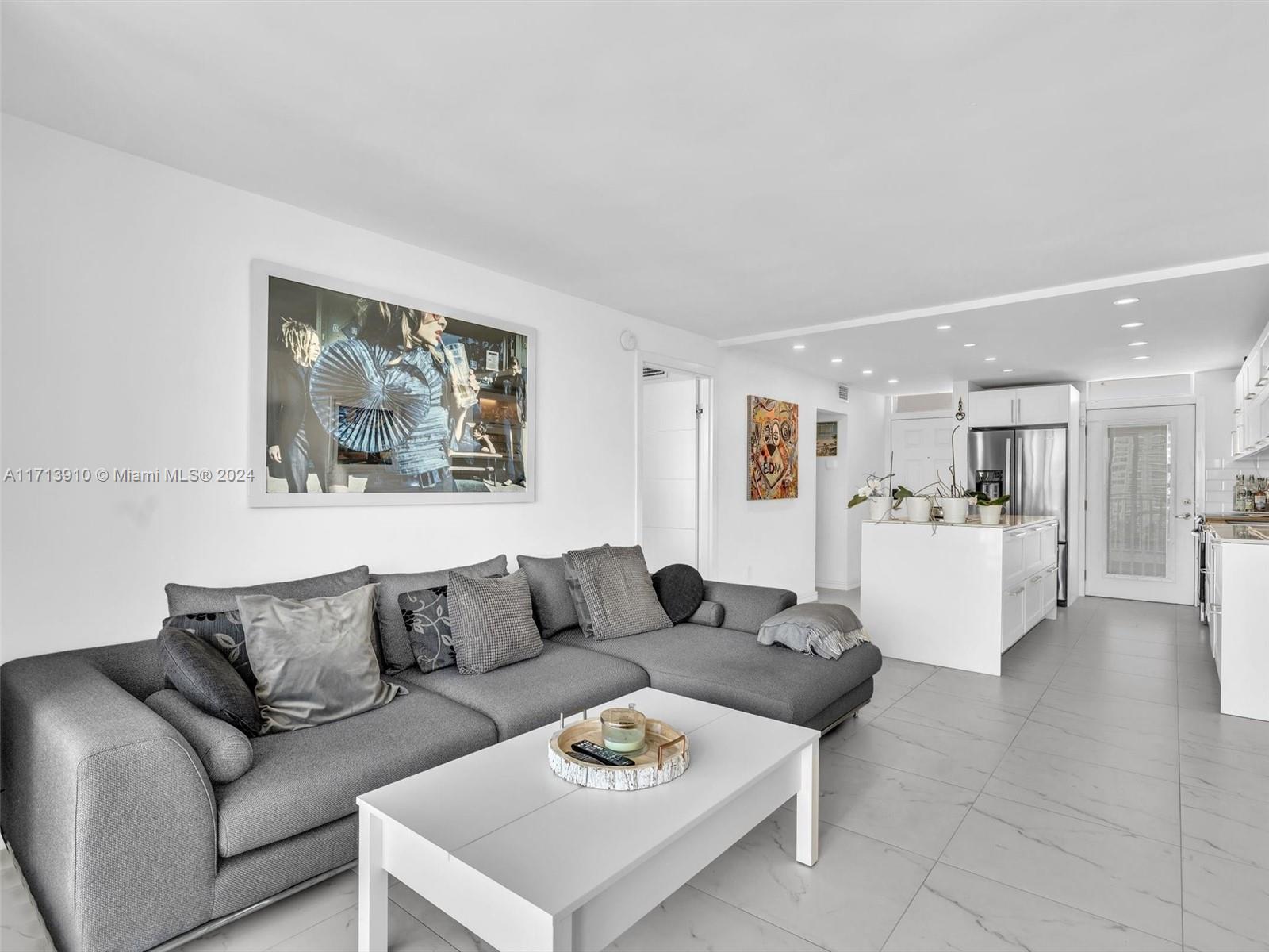 1045 10th St #906, Miami Beach, Florida image 11