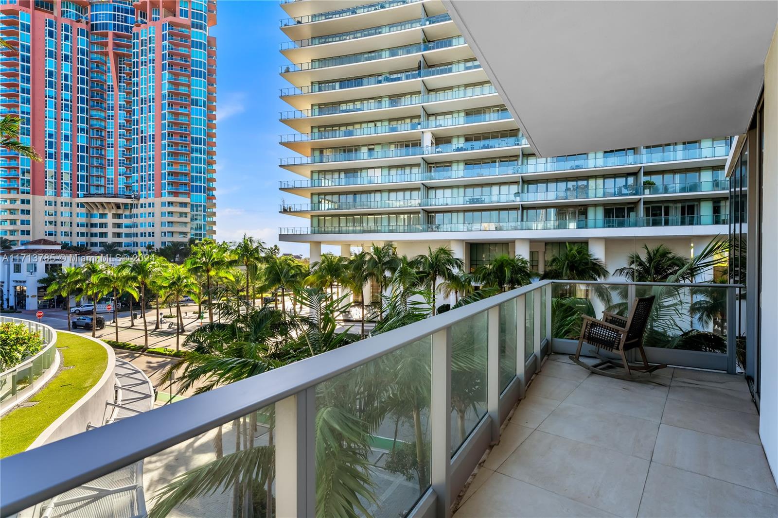 801 S Pointe Dr #303, Miami Beach, Florida image 18