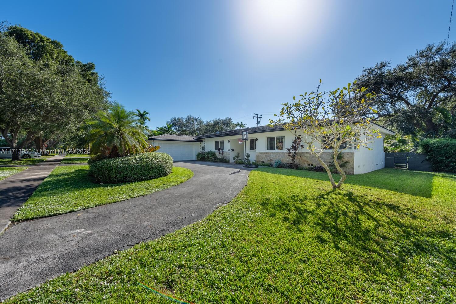 560 NE 106th St, Miami Shores, Florida image 2